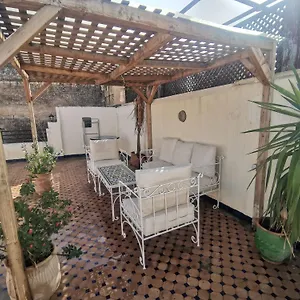 Riad Avec Terrasse Privee Et Piscine Partagee A 300m Appartement Fès